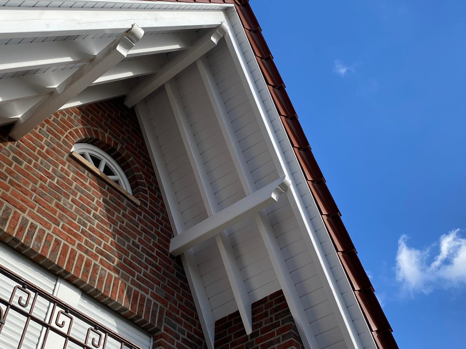 Reinigung der Dach&uuml;berst&auml;nde.